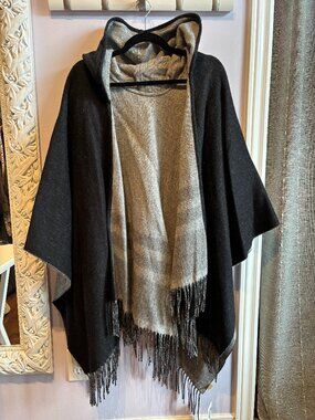 Womens Wool Blend Hooded Shawl NWT